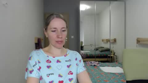 cute_lion_ online show from 11, 5, 2026
