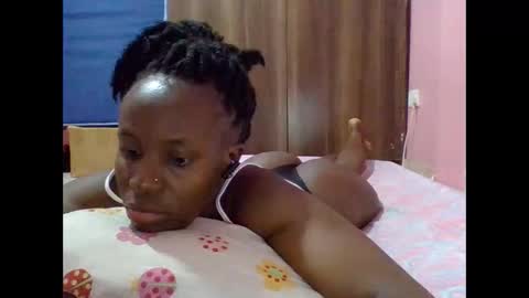 cute_lizah online show from 14, 1, 2025