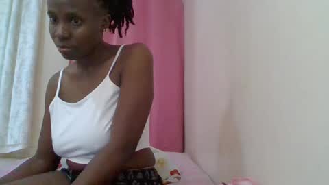 cute_lizah online show from 23, 1, 2025