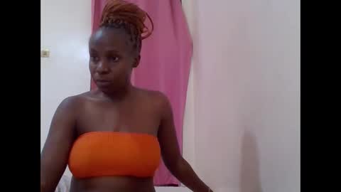 cute_lizah online show from 26, 2, 2025
