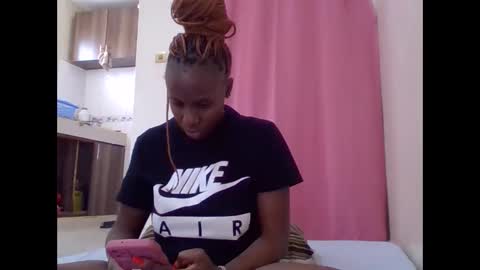 cute_lizah online show from 3, 3, 2025