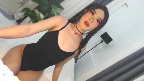 Snapshot of cute_maloi chatting on 27, 5, 2026 Jane online show from 27, 5, 2026