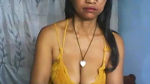 Snapshot of cute_moll chatting on 13, 10, 2025 murielle online show from 13, 10, 2025