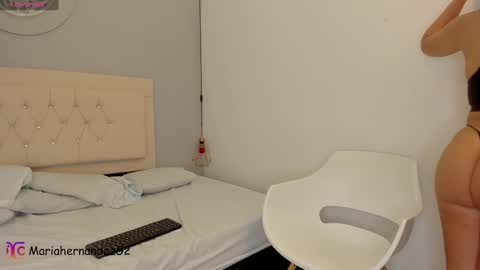 Snapshot of cute_molly18 chatting on 4, 1, 2025 Maria online show from 4, 1, 2025
