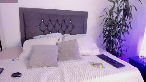 Snapshot of cute_molly18 chatting on 1, 2, 2025 Maria online show from 1, 2, 2025