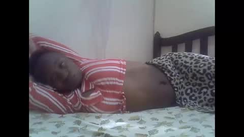 Snapshot of cute_savanna chatting on 8, 10, 2025 cute_savanna online show from 8, 10, 2025