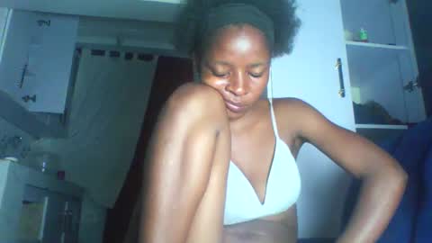 Snapshot of cute_sexy3 chatting on 27, 5, 2026 SHARON online show from 27, 5, 2026