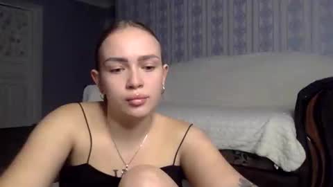 cute_shy06 online show from 21, 11, 2025