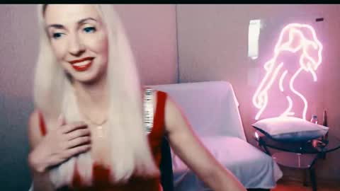 cute_smile_shy online show from 18, 9, 2025