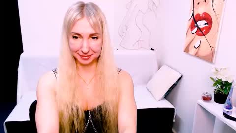 Snapshot of cute_smile_shy chatting on 17, 3, 2026 cute_smile_shy online show from 17, 3, 2026