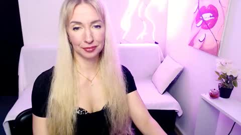 Snapshot of cute_smile_shy chatting on 19, 3, 2026 cute_smile_shy online show from 19, 3, 2026