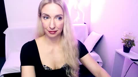Snapshot of cute_smile_shy chatting on 27, 3, 2026 cute_smile_shy online show from 27, 3, 2026
