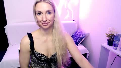 Snapshot of cute_smile_shy chatting on 29, 3, 2026 cute_smile_shy online show from 29, 3, 2026