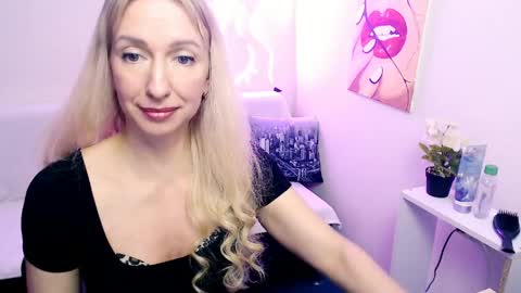Snapshot of cute_smile_shy chatting on 9, 4, 2026 cute_smile_shy online show from 9, 4, 2026