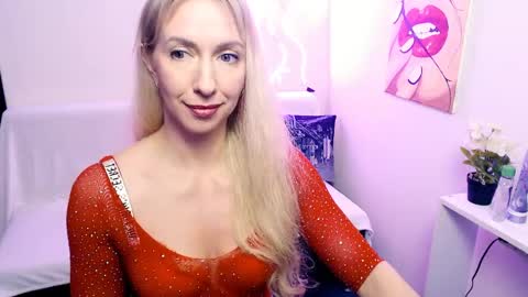 Snapshot of cute_smile_shy chatting on 10, 4, 2026 cute_smile_shy online show from 10, 4, 2026