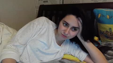 cute_strawberry_ online show from 8, 1, 2025