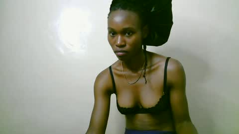 cute_tasha online show from 28, 5, 2026