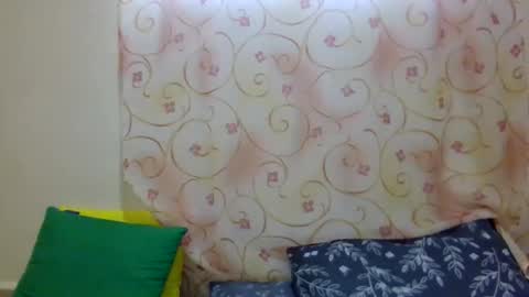 Snapshot of cute_xeniah chatting on 16, 10, 2025 cute_xeniah online show from 16, 10, 2025