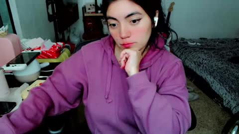 Snapshot of cuteambervi chatting on 6, 12, 2024 Princess Amber online show from 6, 12, 2024