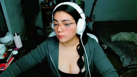 Snapshot of cuteambervi chatting on 9, 2, 2025 Princess Amber online show from 9, 2, 2025