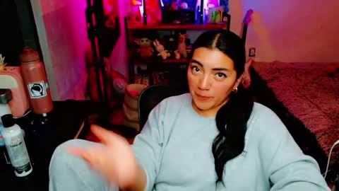 Snapshot of cuteambervi chatting on 5, 3, 2025 Princess Amber online show from 5, 3, 2025