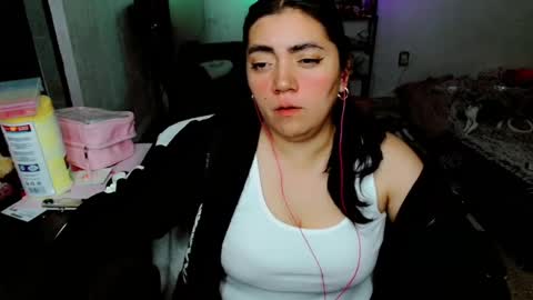Snapshot of cuteambervi chatting on 17, 9, 2025 Princess Amber online show from 17, 9, 2025