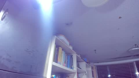 Snapshot of cuteanddesesperate chatting on 15, 12, 2024 WANNA SEE MORE OF TWINS online show from 15, 12, 2024