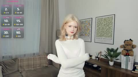 Snapshot of cutebrutality chatting on 17, 11, 2025 Alice online show from 17, 11, 2025