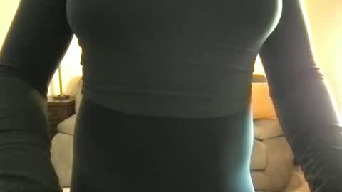 Snapshot of cutebutt_17 chatting on 16, 2, 2025 cutebutt_17 online show from 16, 2, 2025