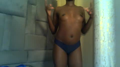 Snapshot of cuteebony16 chatting on 13, 6, 2026 tawi online show from 13, 6, 2026