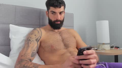 Snapshot of cuteeboy chatting on 31, 12, 2024 cuteeboy online show from 31, 12, 2024