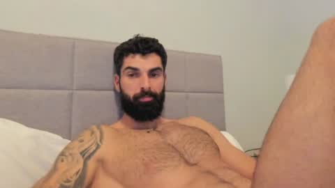 Snapshot of cuteeboy chatting on 5, 1, 2025 cuteeboy online show from 5, 1, 2025
