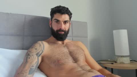 Snapshot of cuteeboy chatting on 5, 1, 2025 cuteeboy online show from 5, 1, 2025