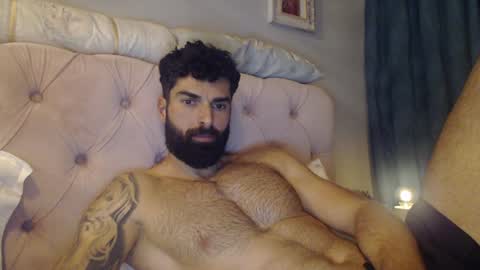 Snapshot of cuteeboy chatting on 25, 1, 2025 cuteeboy online show from 25, 1, 2025