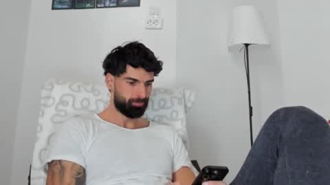 cuteeboy online show from 1, 3, 2026