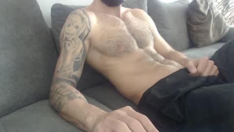 cuteeboy online show from 20, 4, 2026
