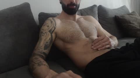 cuteeboy online show from 28, 4, 2026