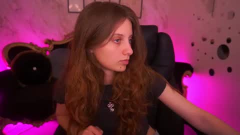 Foxy online show from 12, 6, 2026