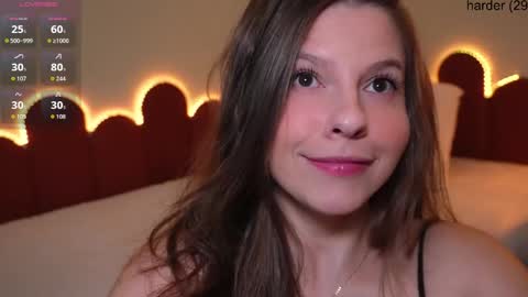 Snapshot of cutefacebigass chatting on 23, 5, 2026 Mia online show from 23, 5, 2026