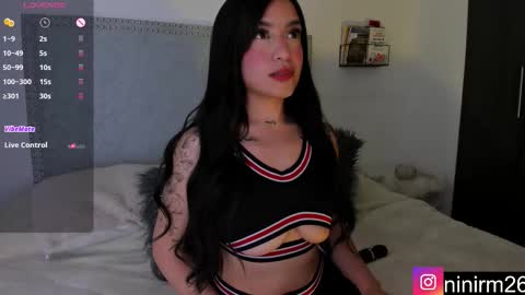 Snapshot of cutegirl__nini chatting on 19, 10, 2025 andre online show from 19, 10, 2025