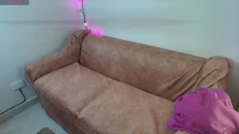 Snapshot of cutejess45 chatting on 1, 2, 2025 tell me jess online show from 1, 2, 2025
