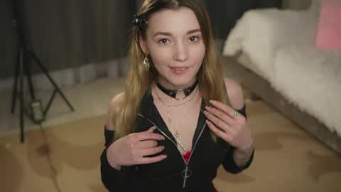 Snapshot of cutenass chatting on 9, 6, 2026 Mary online show from 9, 6, 2026