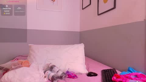 cutepetitee online show from 2, 5, 2026
