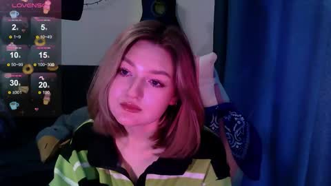 Snapshot of cutepie33 chatting on 12, 9, 2025 cutepie33 online show from 12, 9, 2025