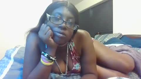 Snapshot of cuteshotkiki chatting on 18, 9, 2025 mary mack online show from 18, 9, 2025