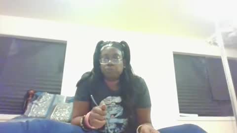 Snapshot of cuteshotkiki chatting on 13, 10, 2025 mary mack online show from 13, 10, 2025