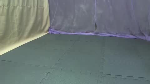 cutetinyasian143_ online show from 26, 10, 2025