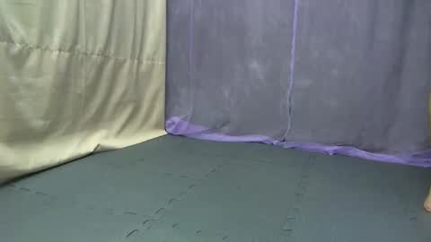 cutetinyasian143_ online show from 30, 10, 2025