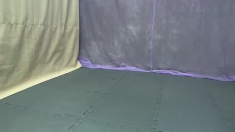 cutetinyasian143_ online show from 5, 11, 2025