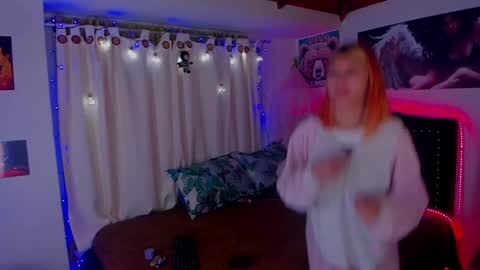 Snapshot of cuteweed420 chatting on 27, 1, 2025 cuteweed420 online show from 27, 1, 2025